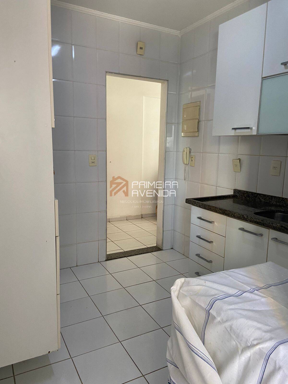 Apartamento à venda com 3 quartos, 96m² - Foto 9