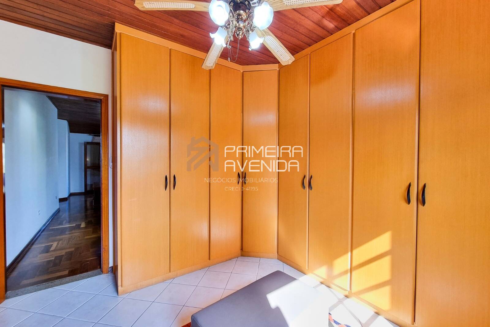 Casa à venda com 3 quartos, 350m² - Foto 28