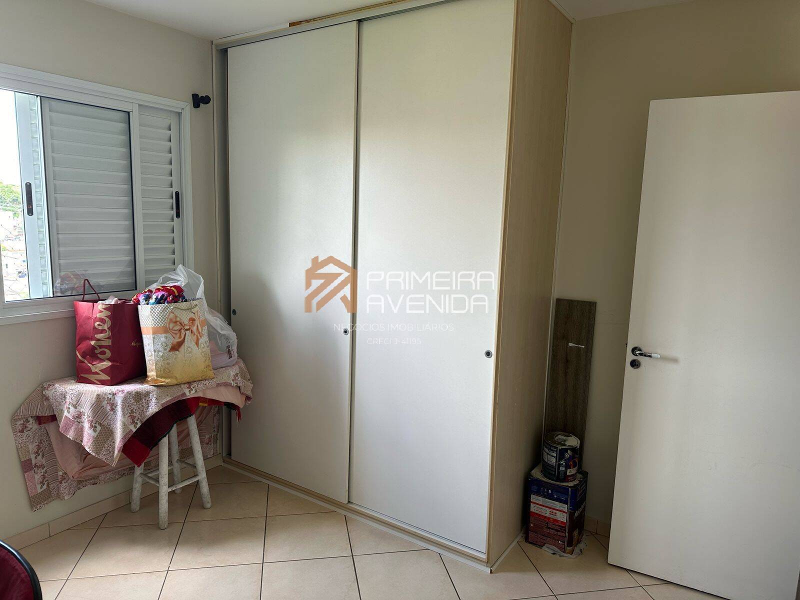 Apartamento à venda com 3 quartos, 96m² - Foto 7