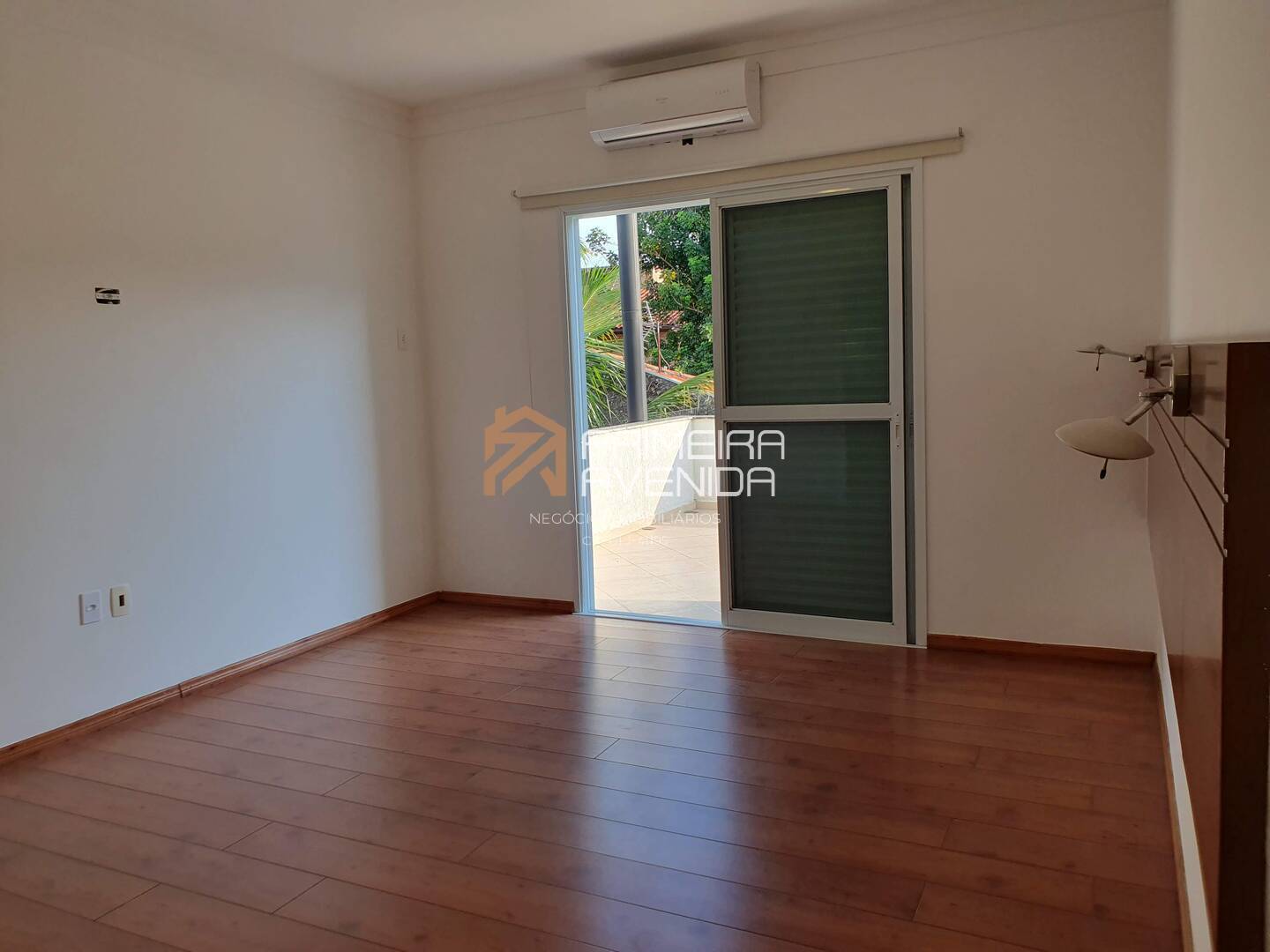 Casa à venda e aluguel com 4 quartos, 330m² - Foto 16