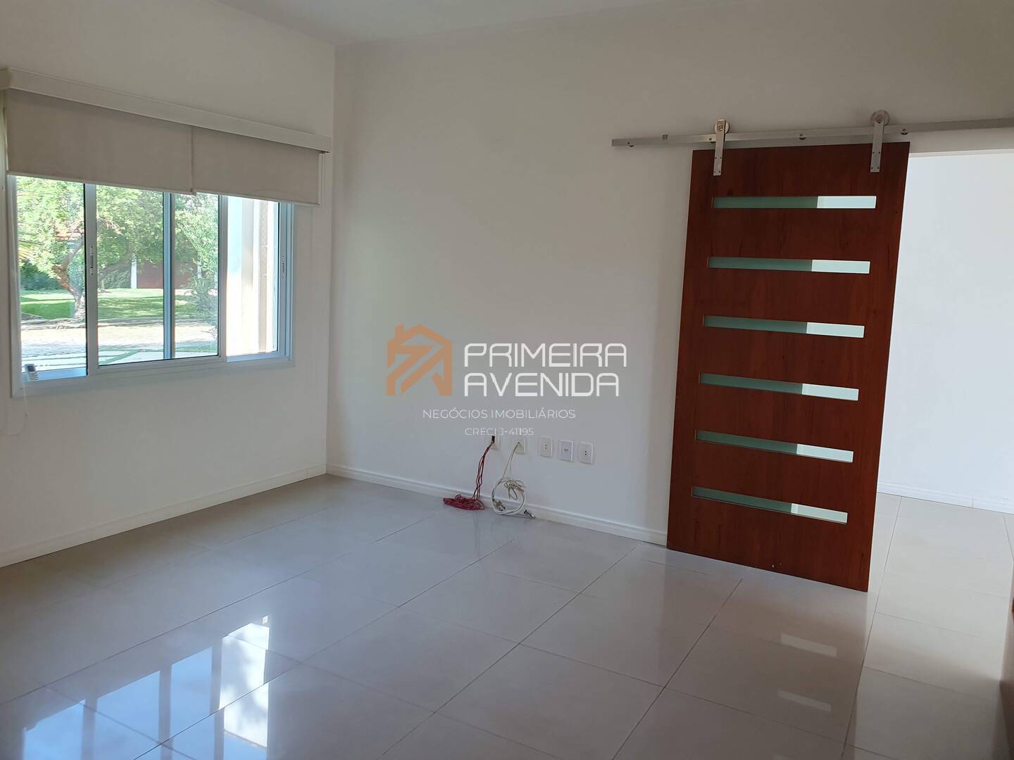 Casa à venda e aluguel com 4 quartos, 330m² - Foto 8