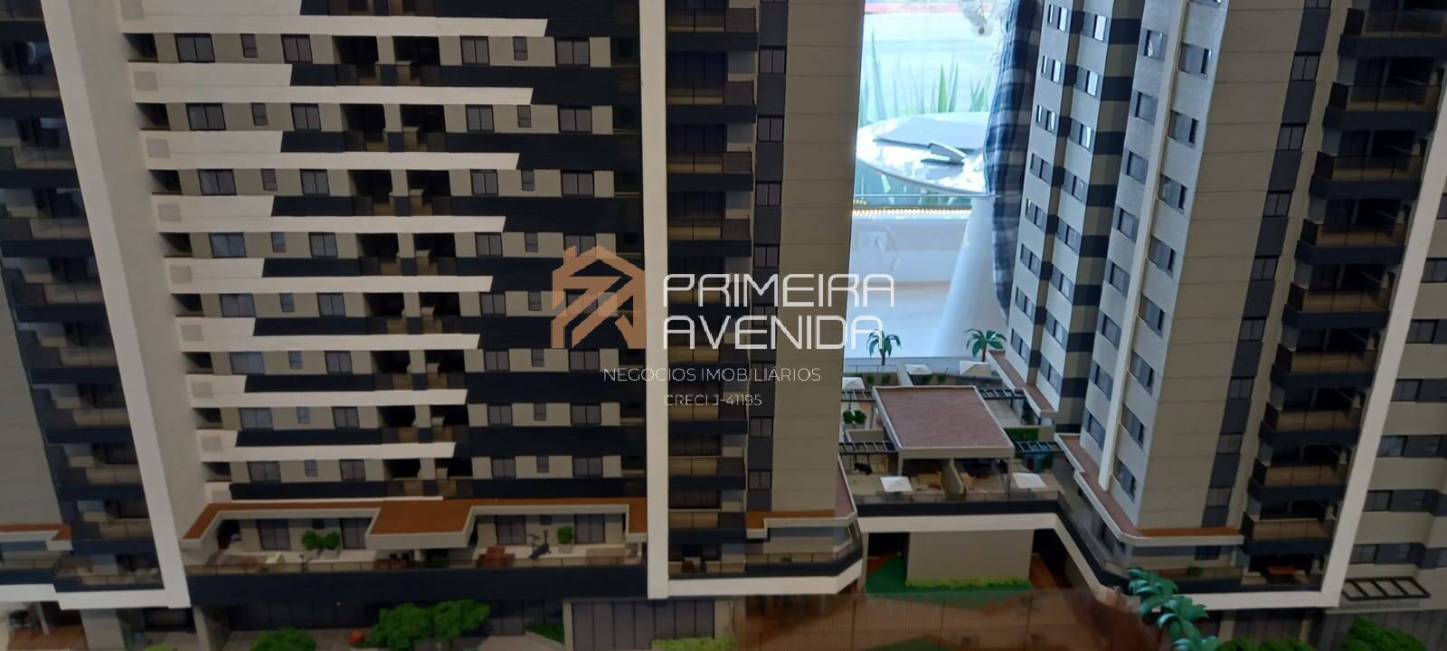 Apartamento à venda com 3 quartos, 143m² - Foto 9