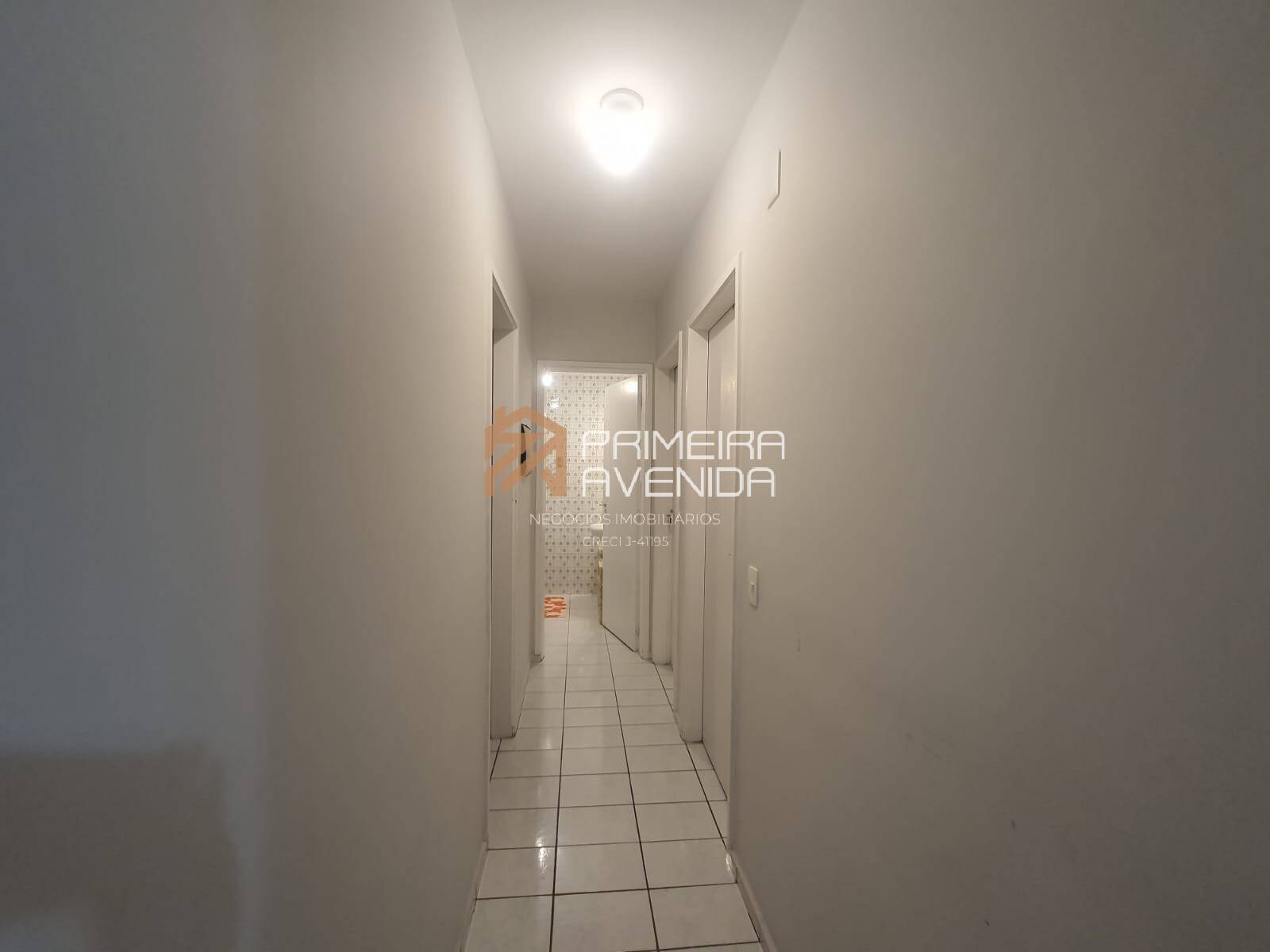 Apartamento à venda com 2 quartos, 64m² - Foto 11