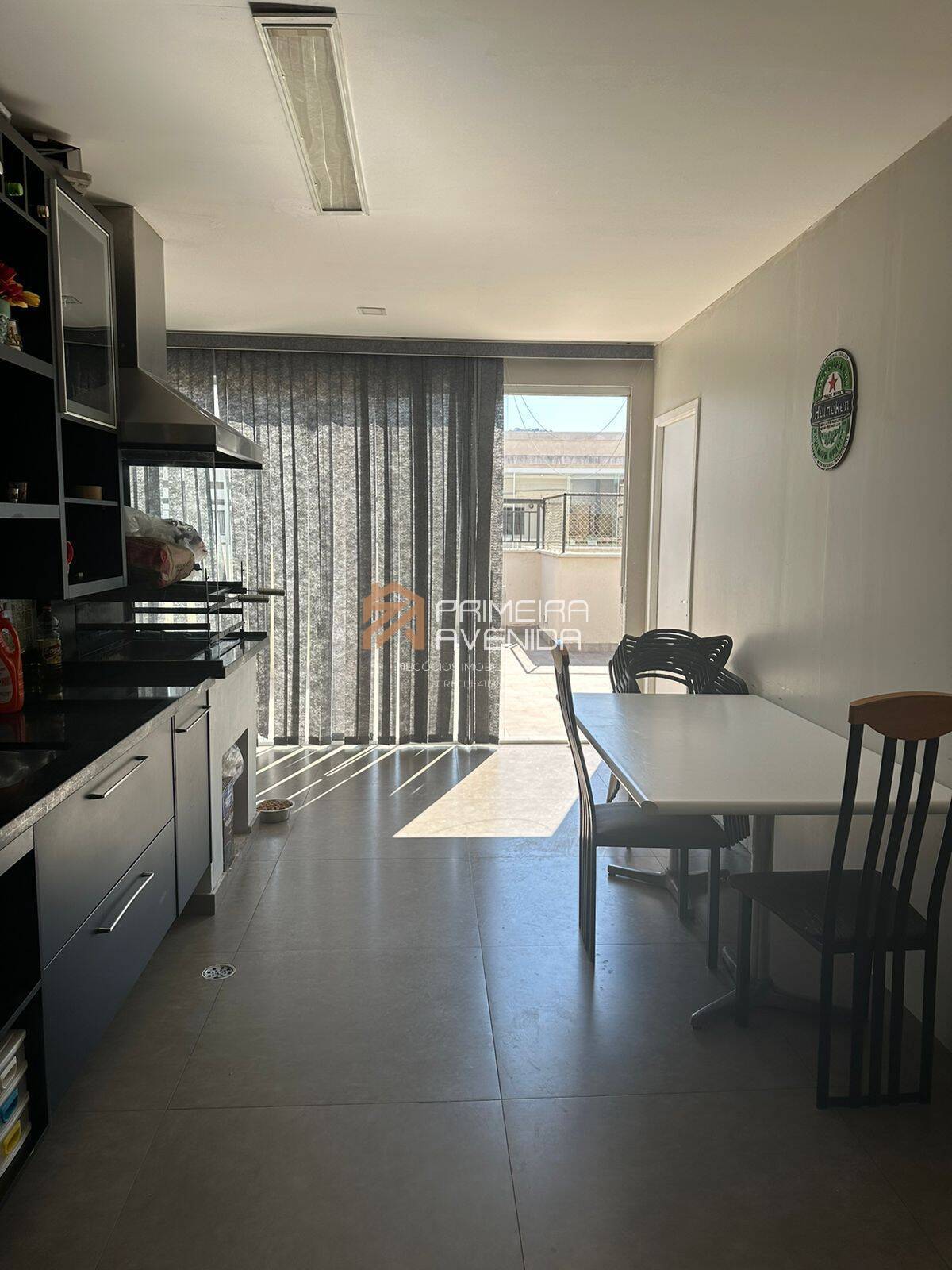 Apartamento à venda com 4 quartos, 220m² - Foto 6