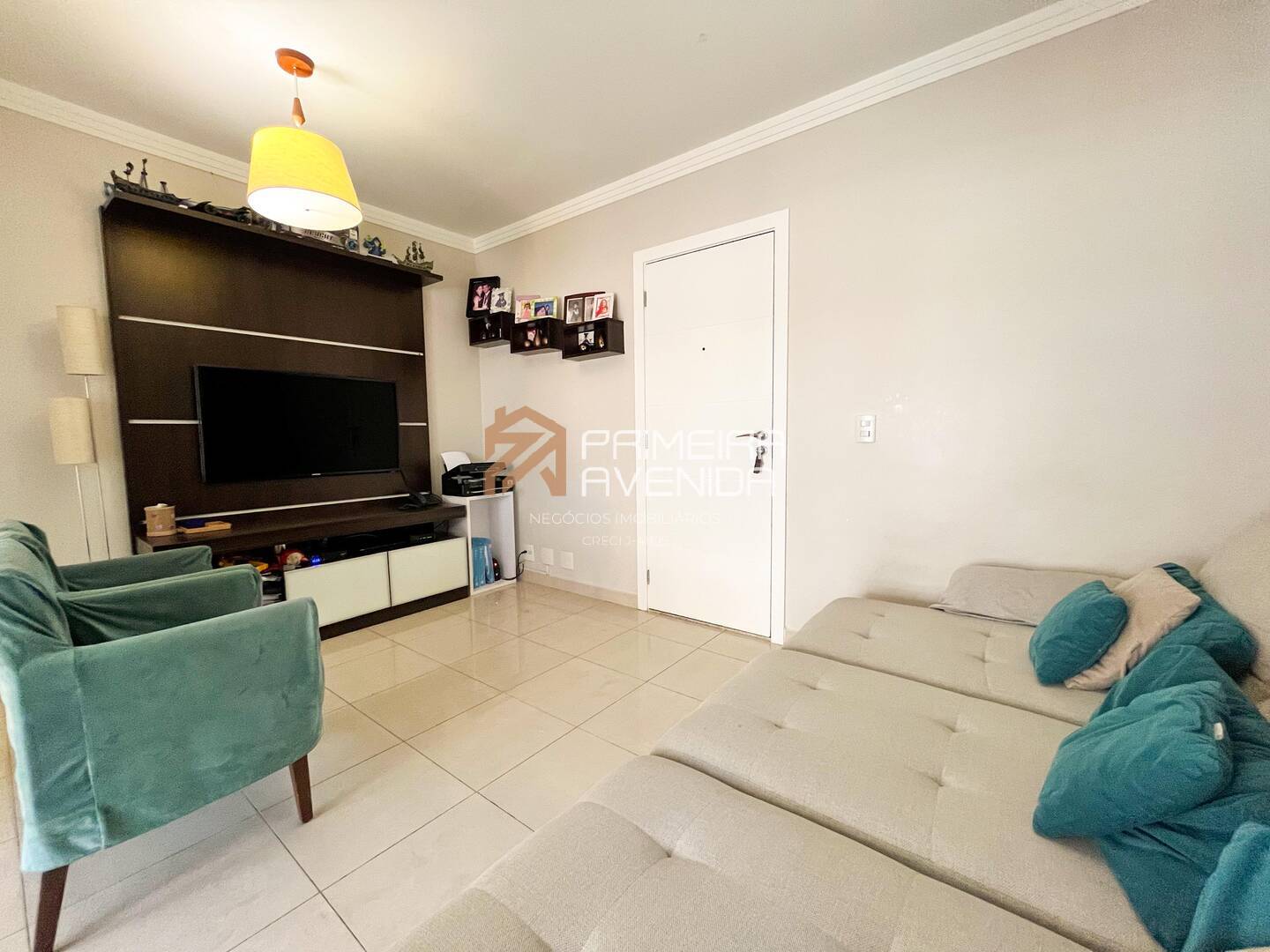 Apartamento à venda com 3 quartos, 90m² - Foto 2