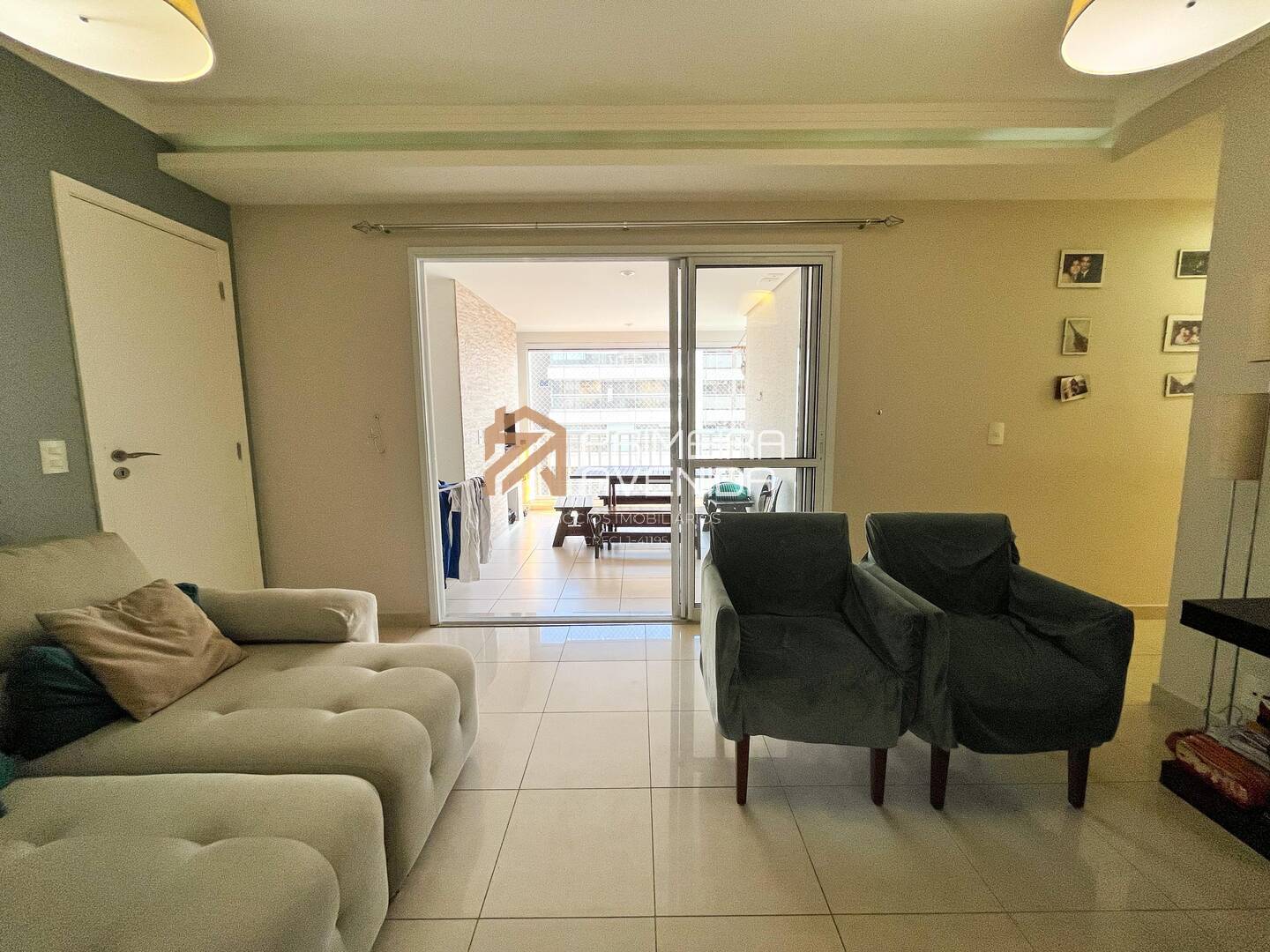 Apartamento à venda com 3 quartos, 90m² - Foto 1