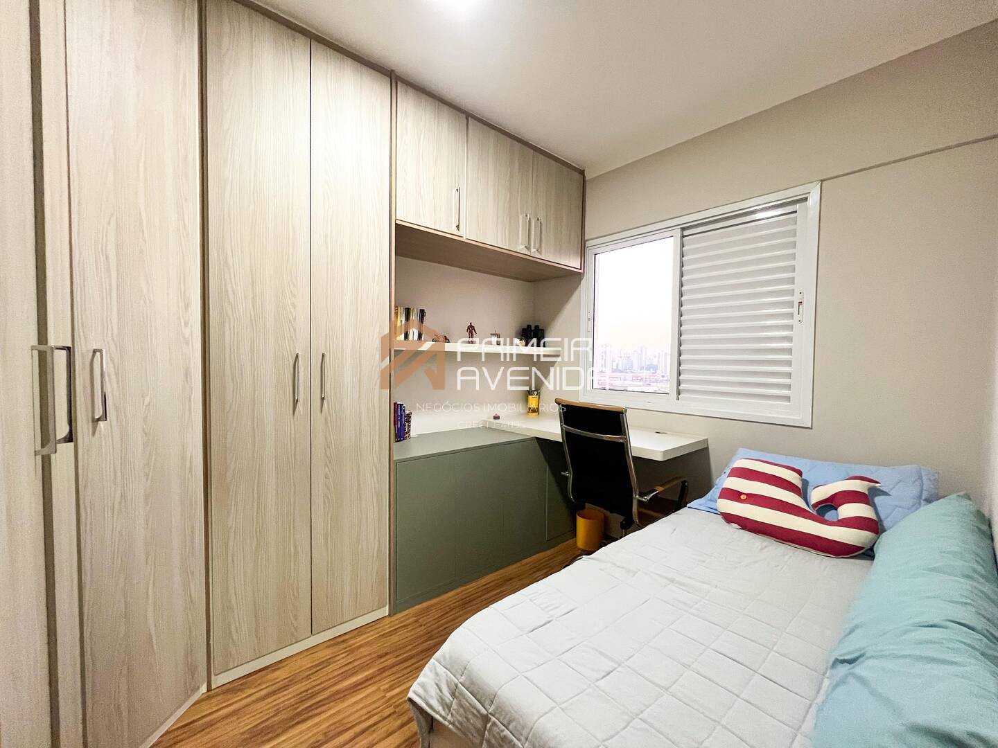 Apartamento à venda com 2 quartos, 65m² - Foto 11