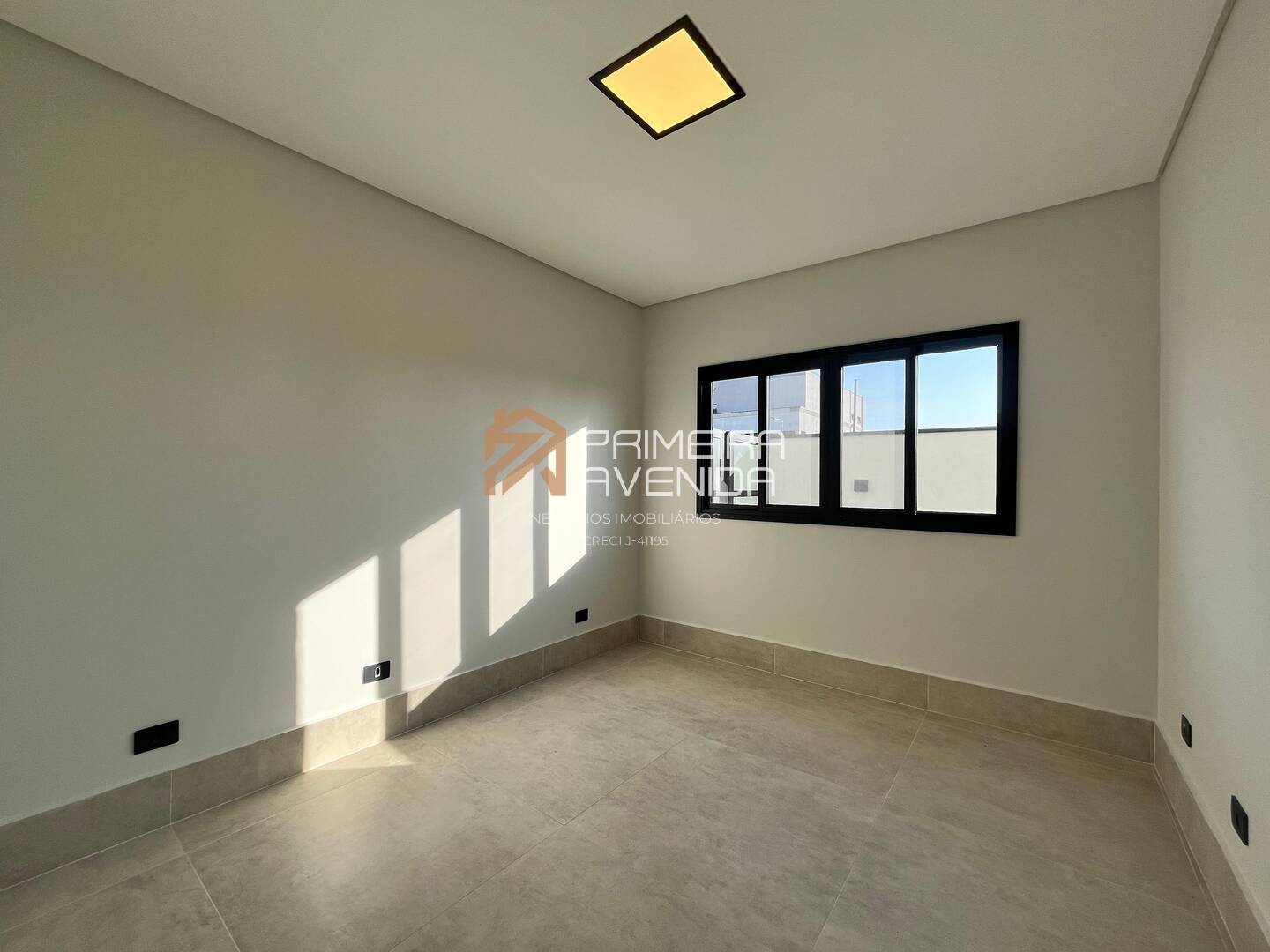 Casa à venda com 4 quartos, 290m² - Foto 6