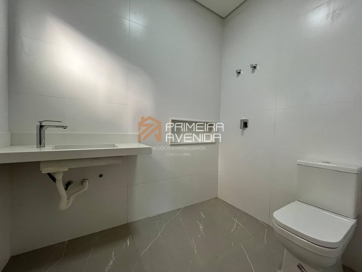 Casa à venda com 3 quartos, 330m² - Foto 18