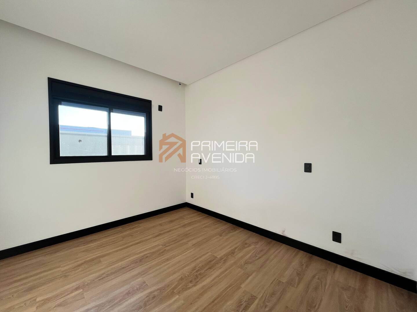 Casa à venda com 4 quartos, 300m² - Foto 15