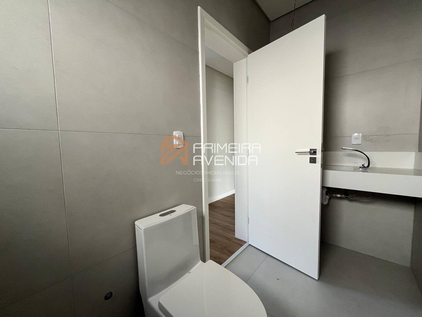 Casa à venda com 4 quartos, 350m² - Foto 14