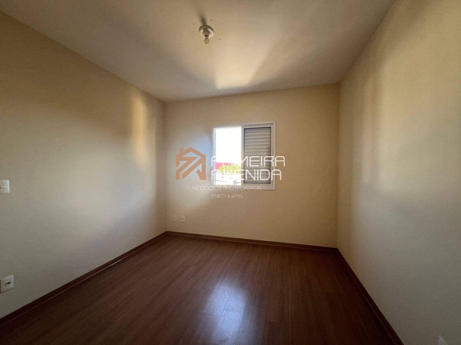 Apartamento à venda com 2 quartos, 70m² - Foto 9