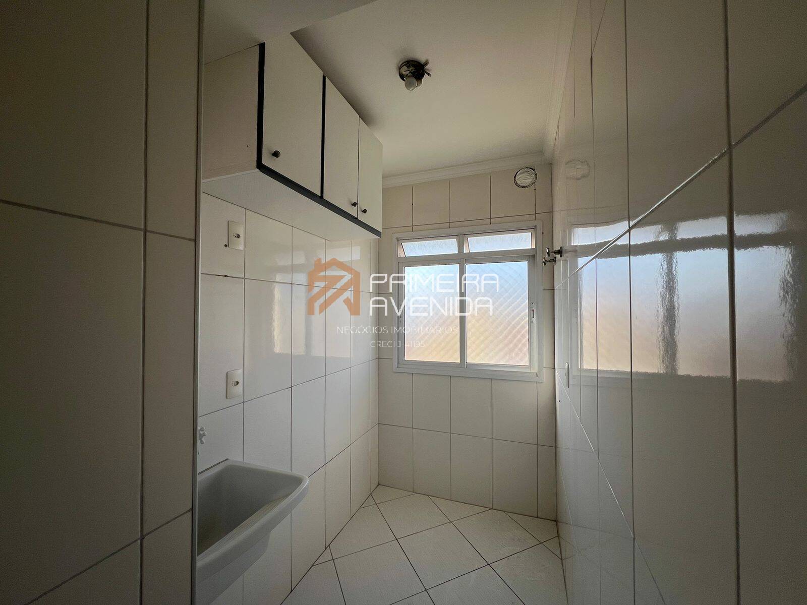 Apartamento à venda com 2 quartos, 70m² - Foto 7