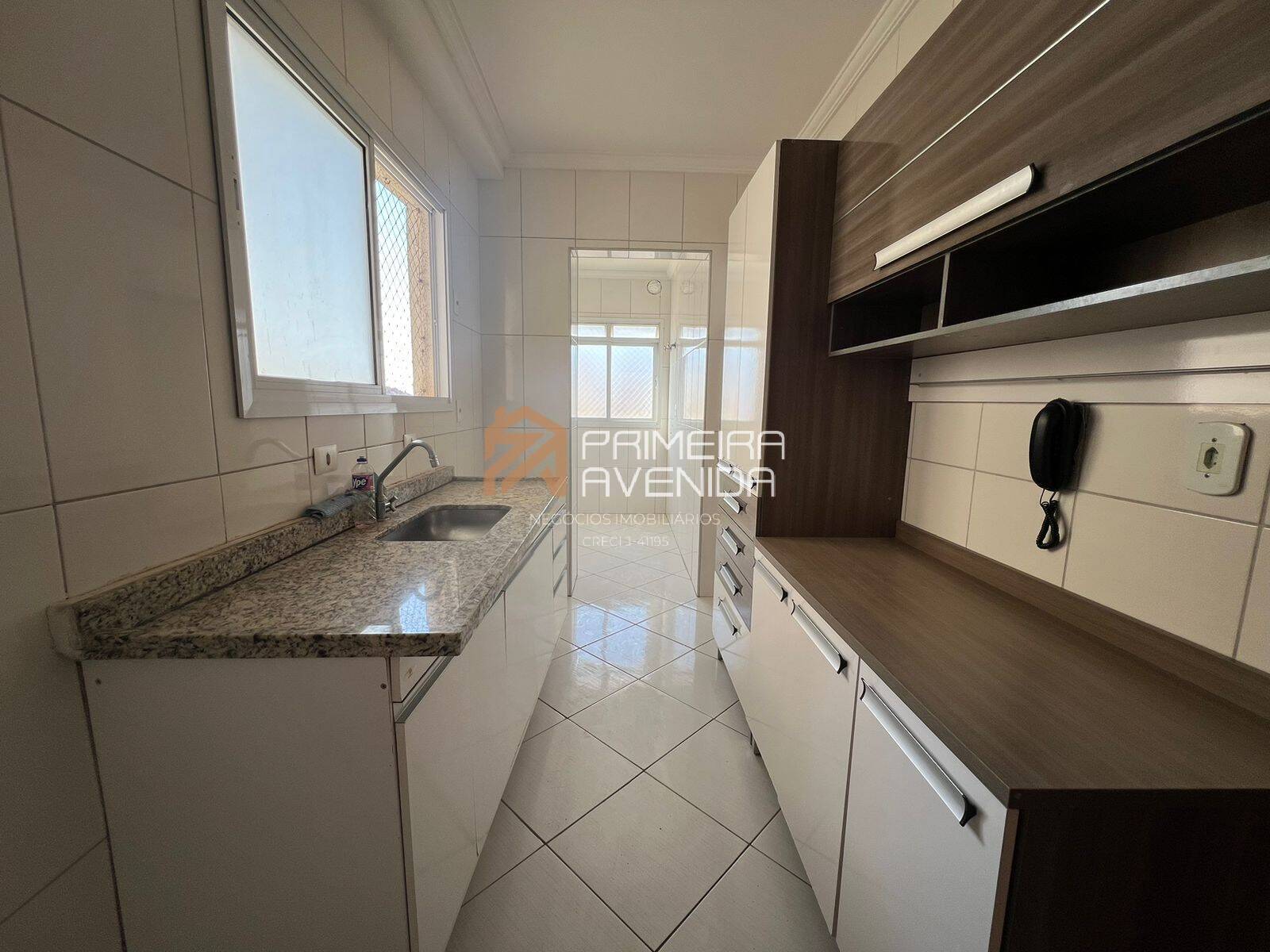 Apartamento à venda com 2 quartos, 70m² - Foto 6