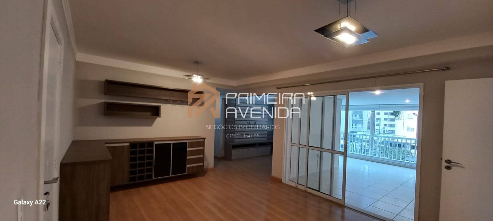 Apartamento para alugar com 3 quartos, 125m² - Foto 2