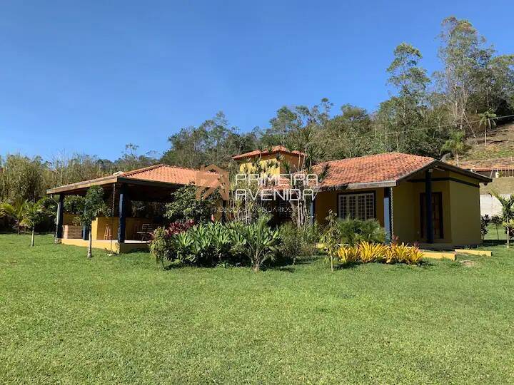 Fazenda à venda com 3 quartos, 10000m² - Foto 1