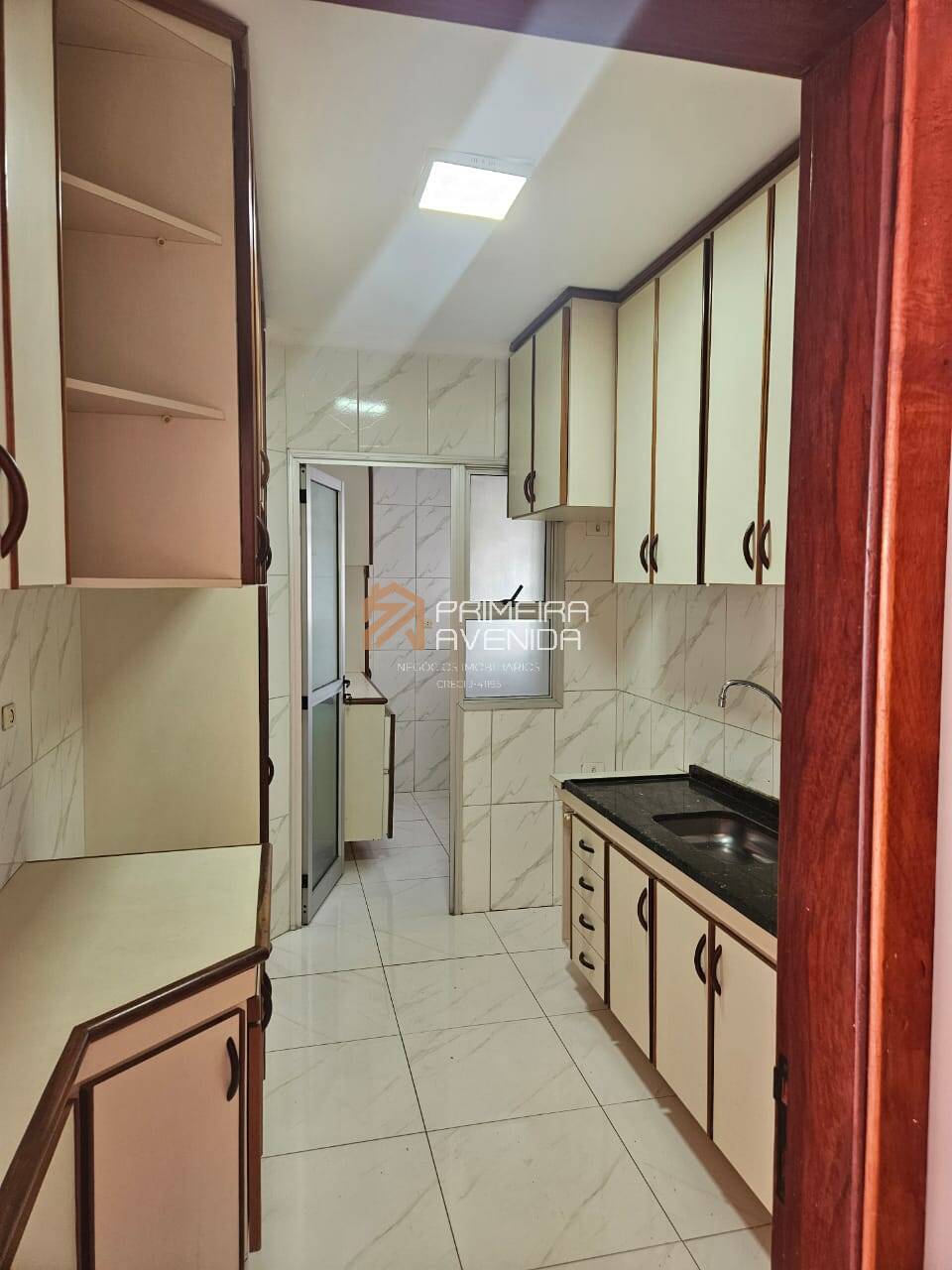 Apartamento à venda com 3 quartos, 81m² - Foto 3