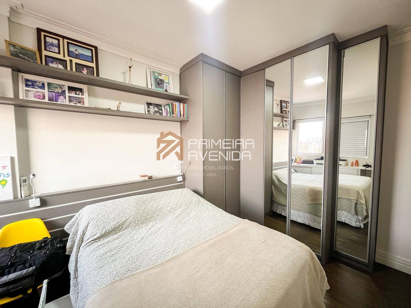 Apartamento à venda com 2 quartos, 75m² - Foto 12