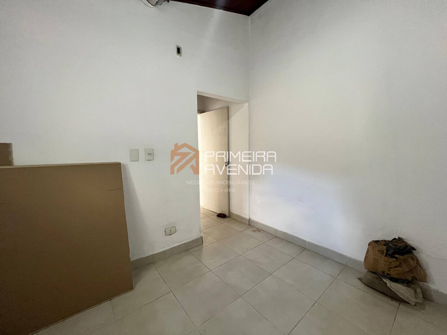 Casa à venda com 4 quartos, 248m² - Foto 29