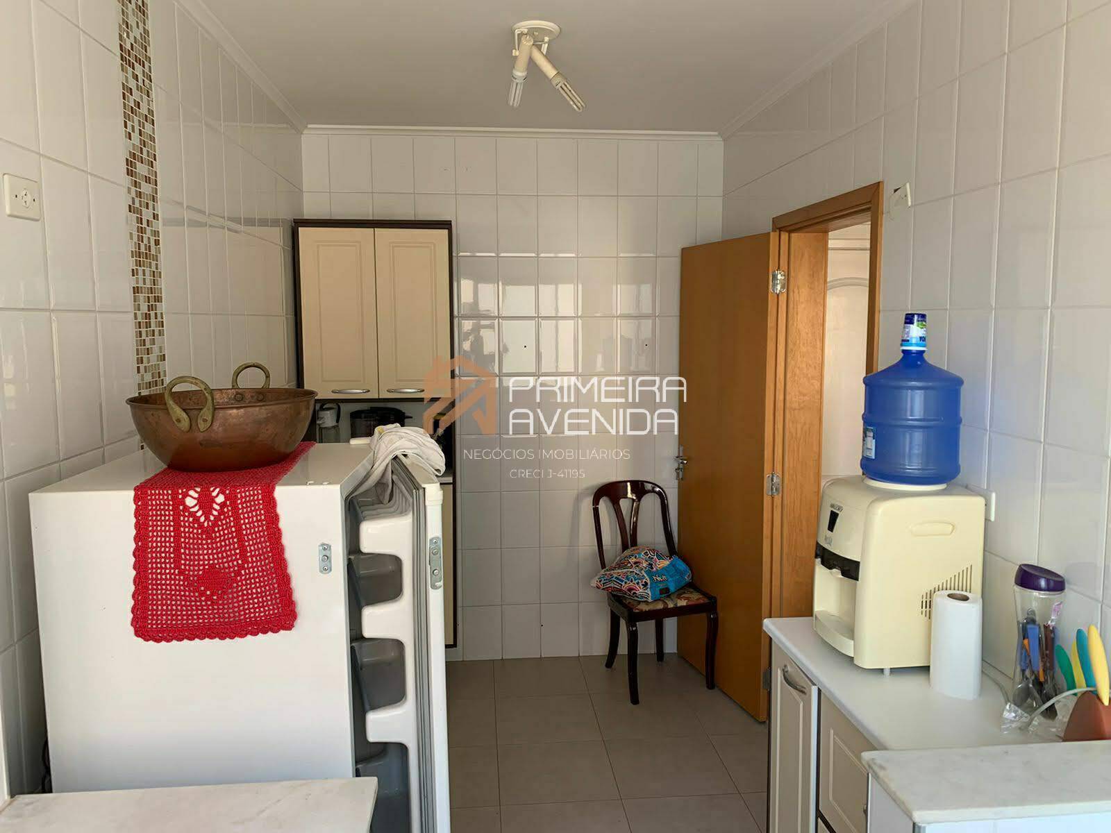 Apartamento à venda com 4 quartos, 150m² - Foto 3