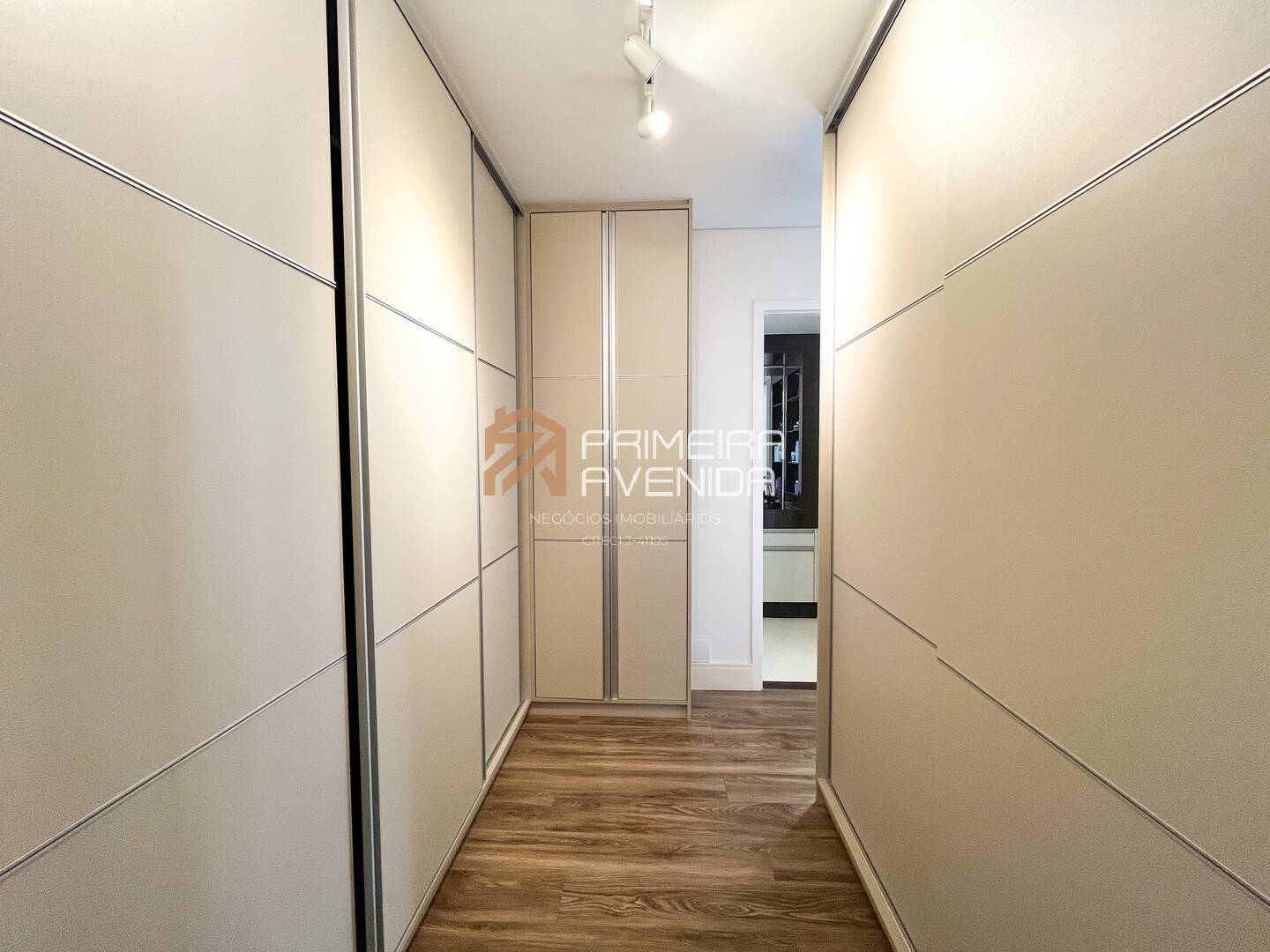 Apartamento à venda com 3 quartos, 151m² - Foto 13