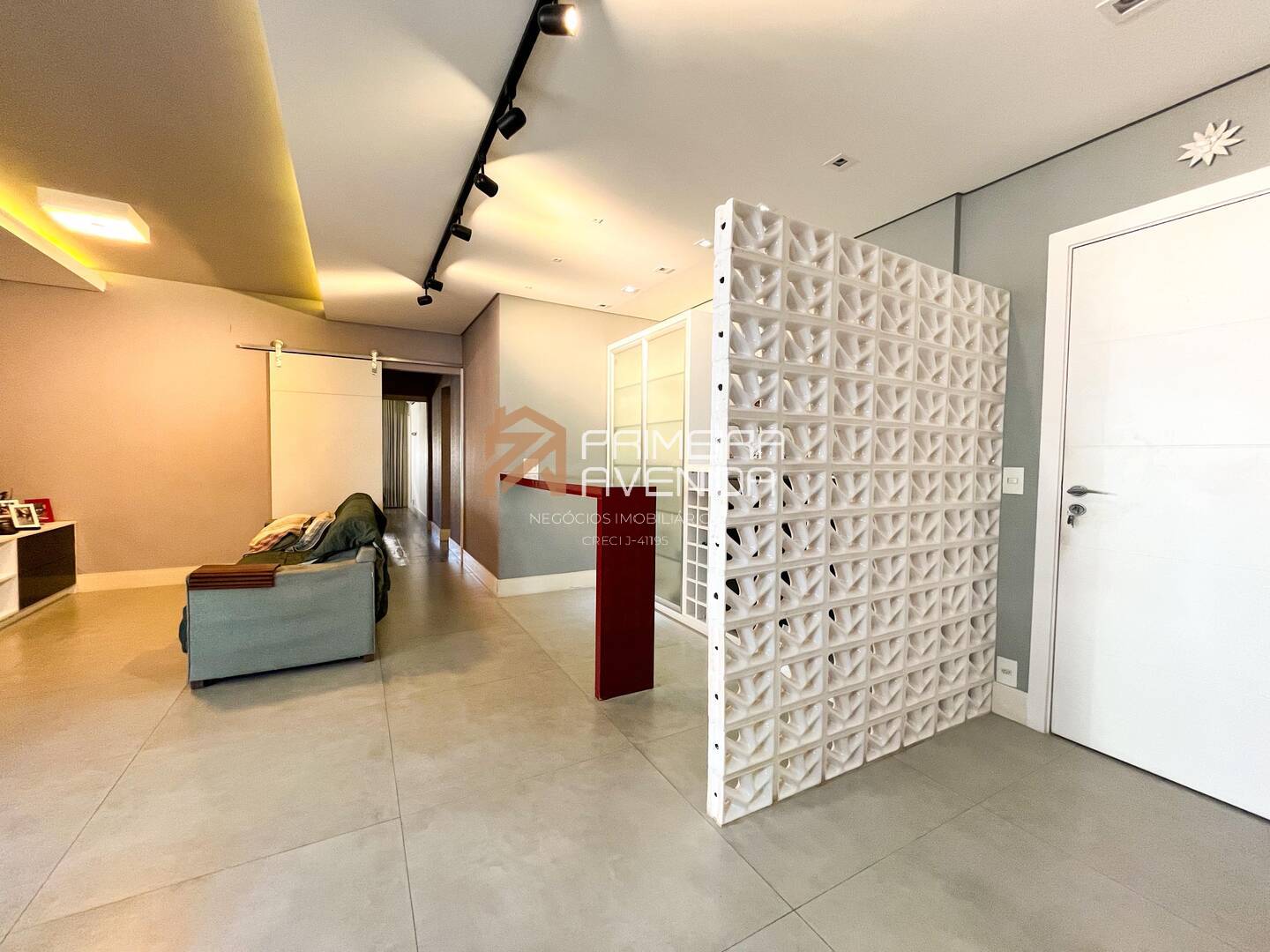 Apartamento à venda com 3 quartos, 151m² - Foto 7