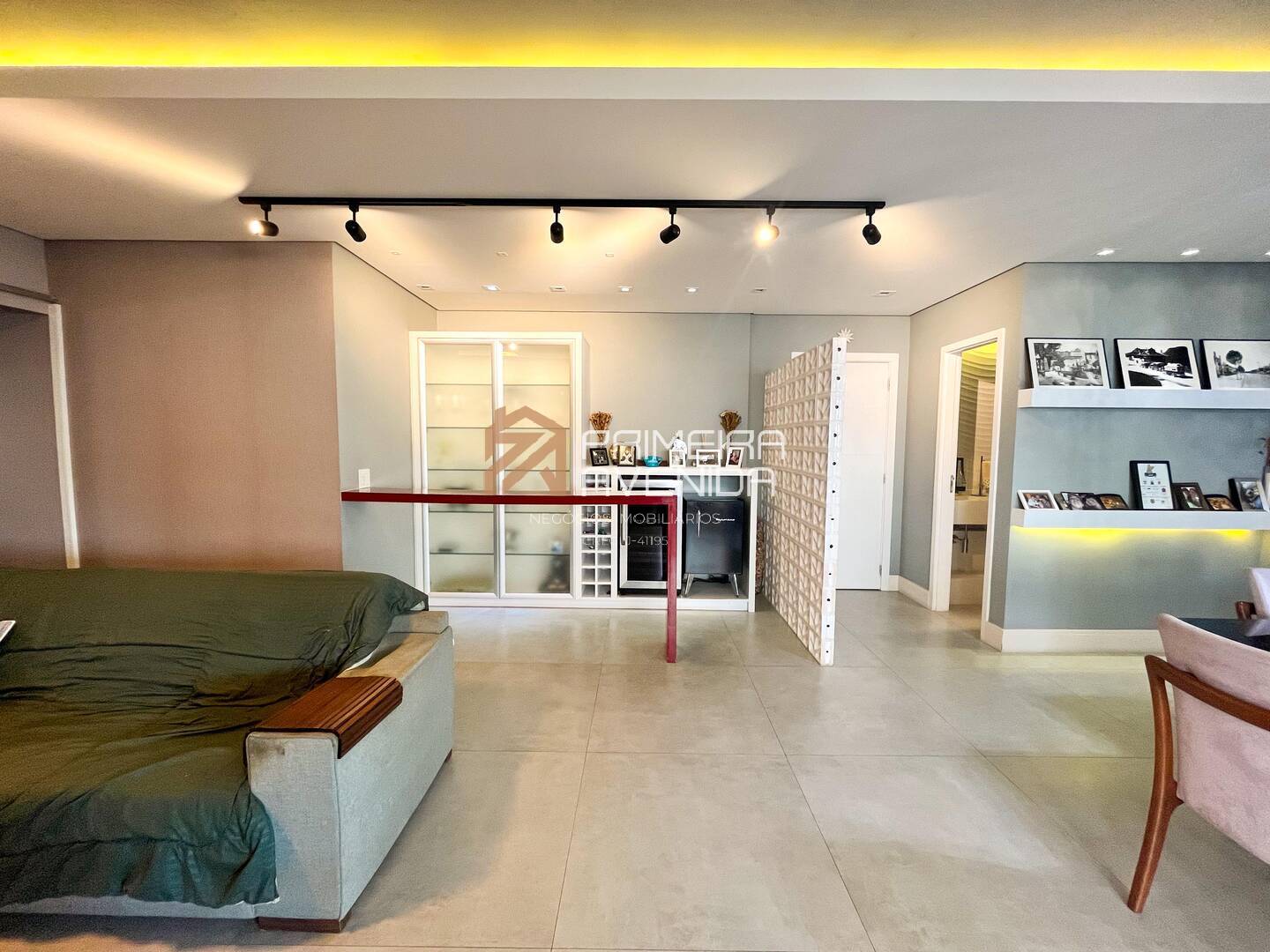 Apartamento à venda com 3 quartos, 151m² - Foto 4