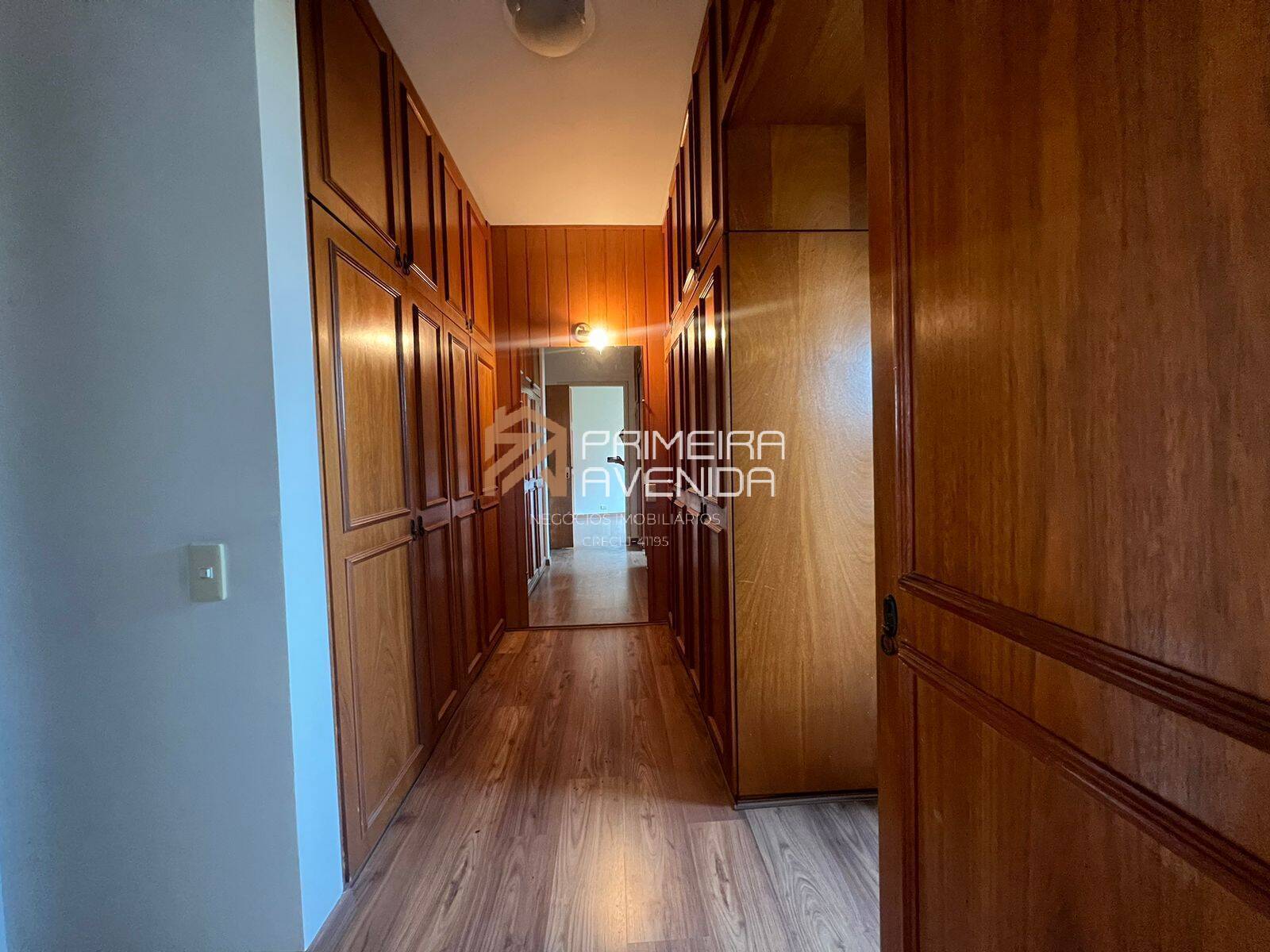 Apartamento à venda com 4 quartos, 220m² - Foto 11