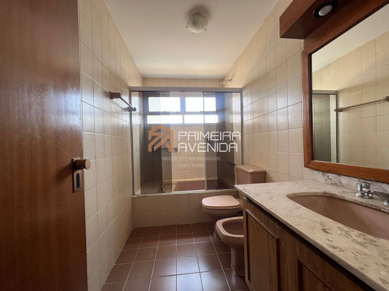 Apartamento à venda com 4 quartos, 220m² - Foto 17