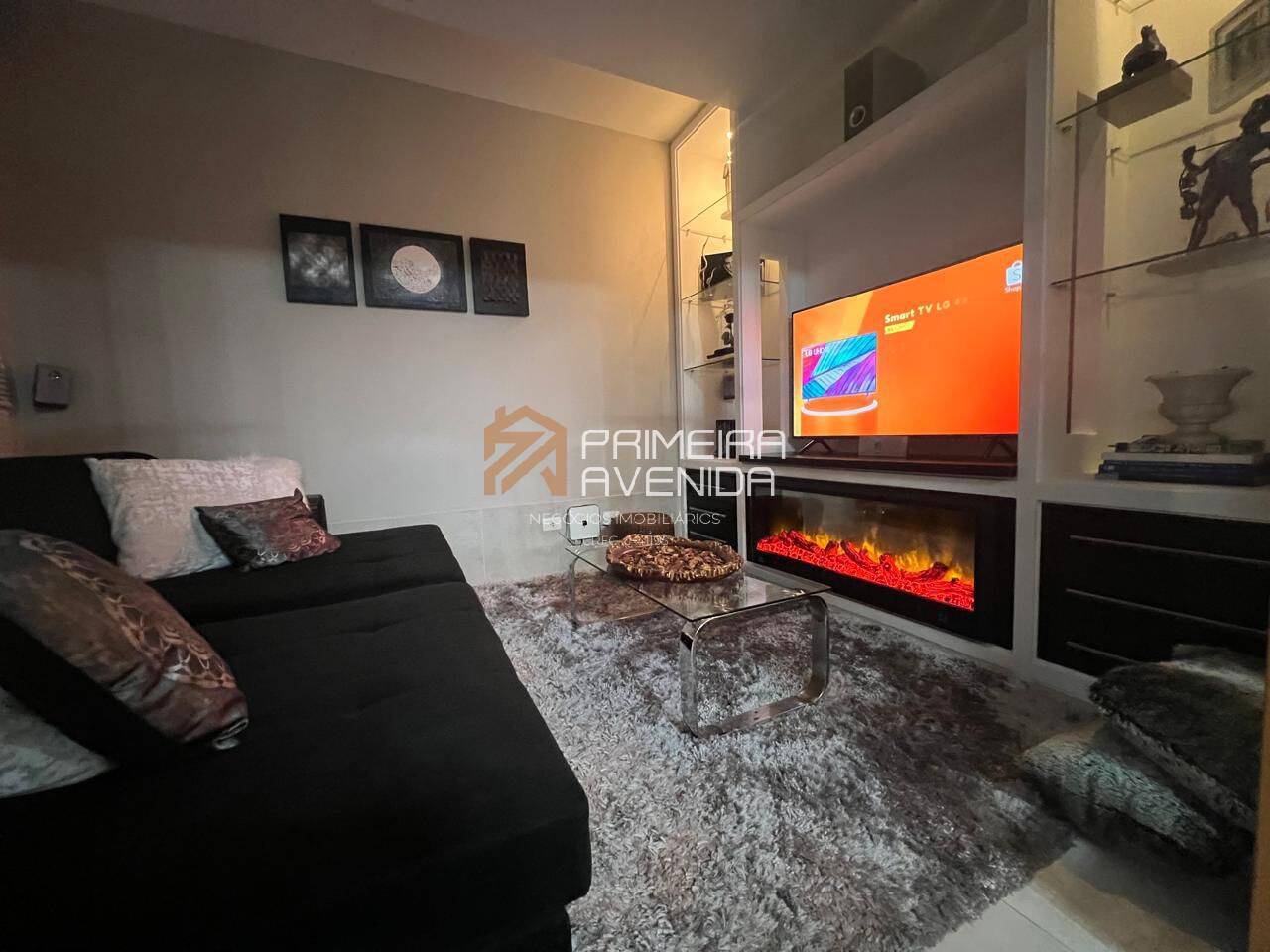 Apartamento à venda com 4 quartos, 206m² - Foto 3