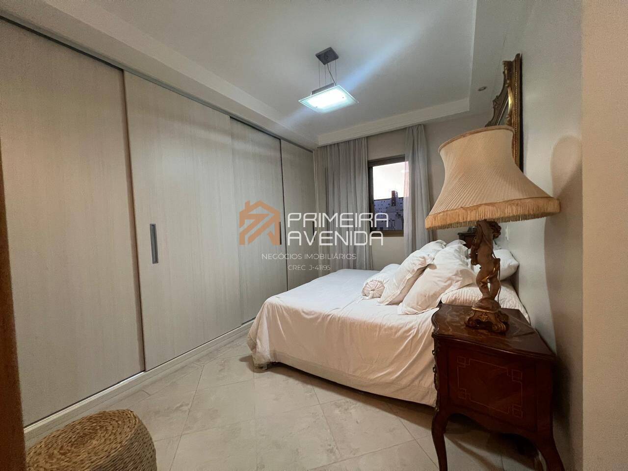 Apartamento à venda com 4 quartos, 206m² - Foto 23