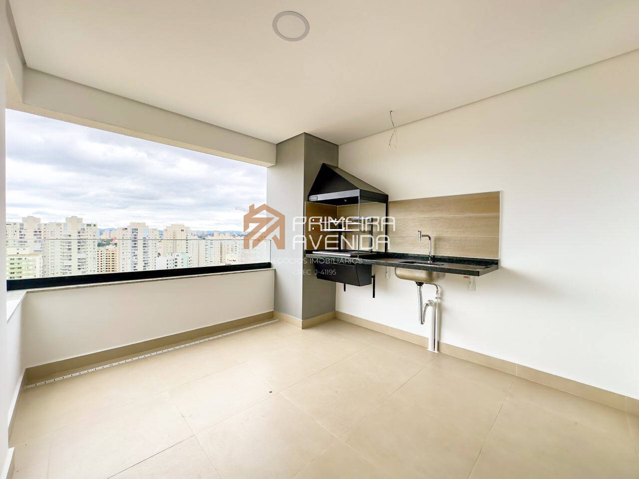 Apartamento à venda com 3 quartos, 120m² - Foto 2