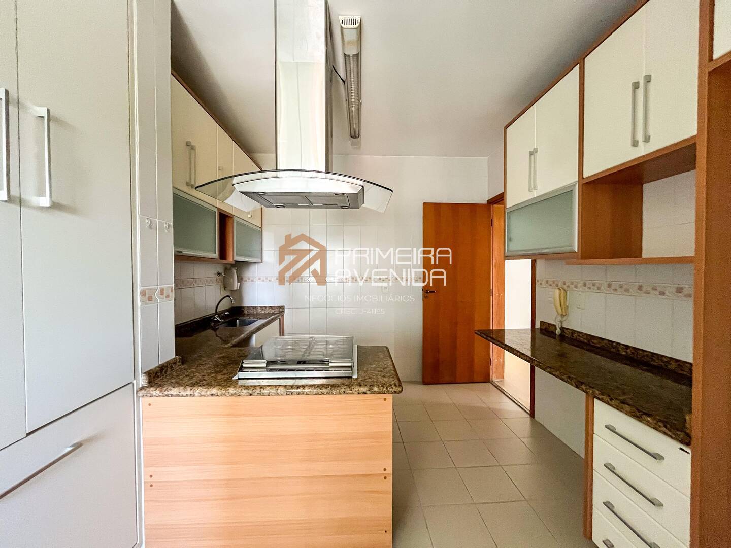 Apartamento à venda com 3 quartos, 94m² - Foto 4