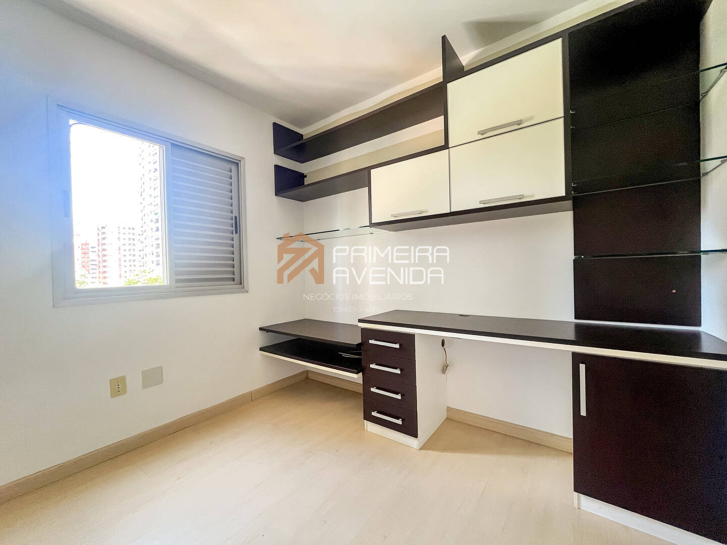 Apartamento à venda com 3 quartos, 94m² - Foto 10