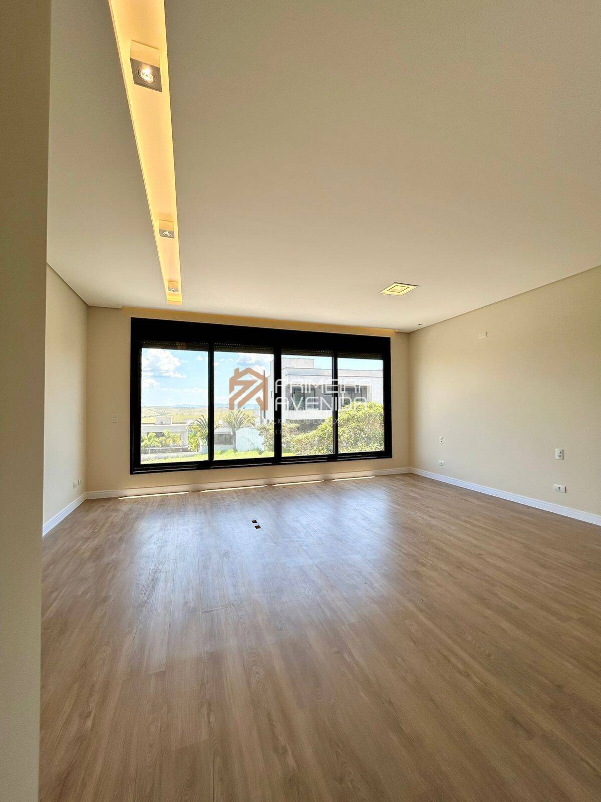 Casa à venda com 4 quartos, 250m² - Foto 7