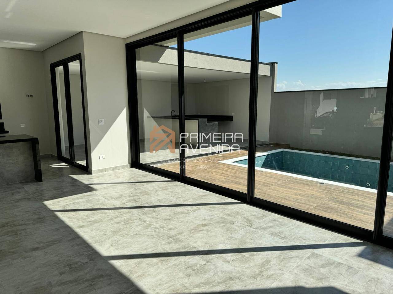 Casa à venda com 4 quartos, 273m² - Foto 5