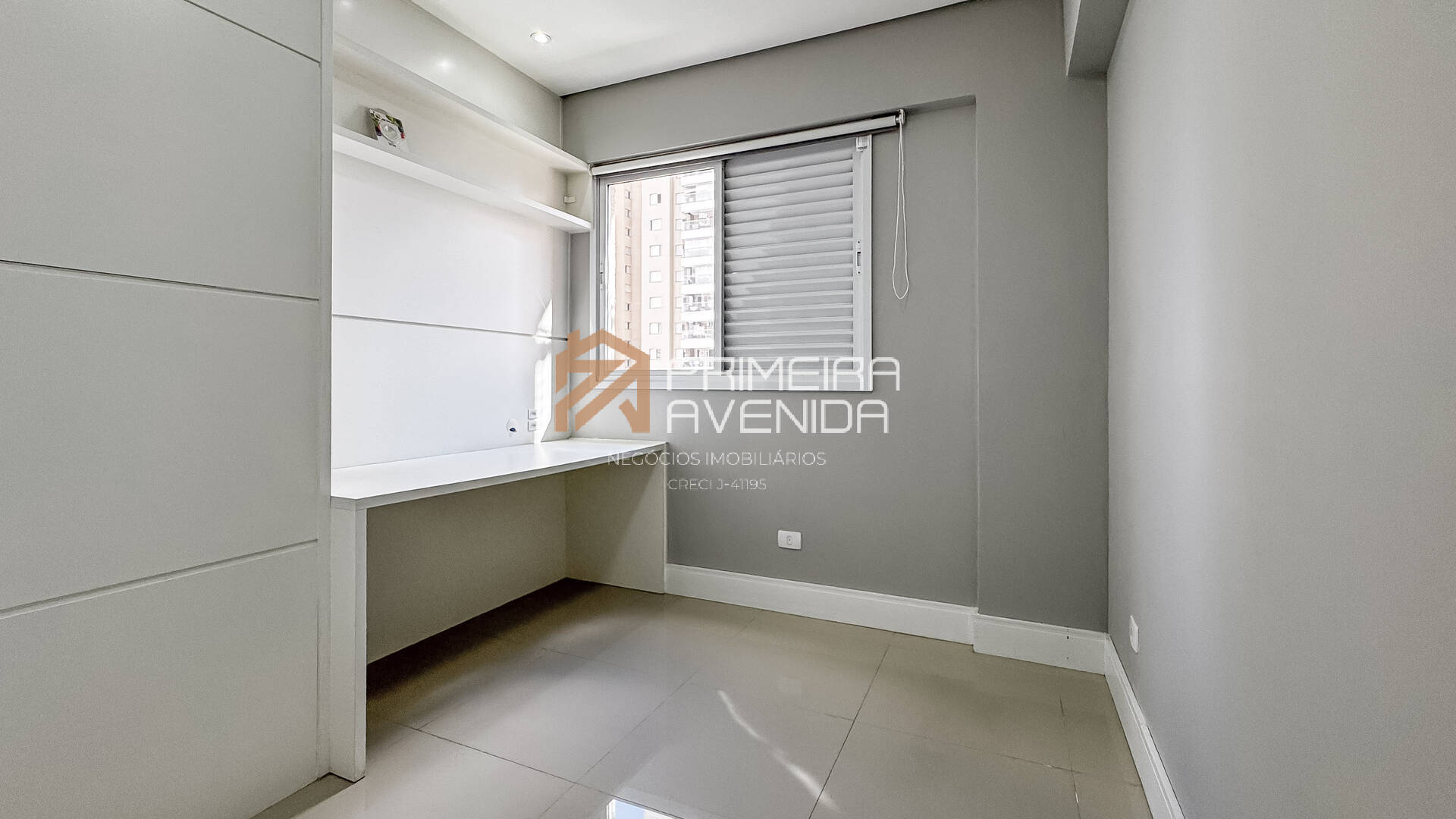 Apartamento à venda com 2 quartos, 75m² - Foto 25