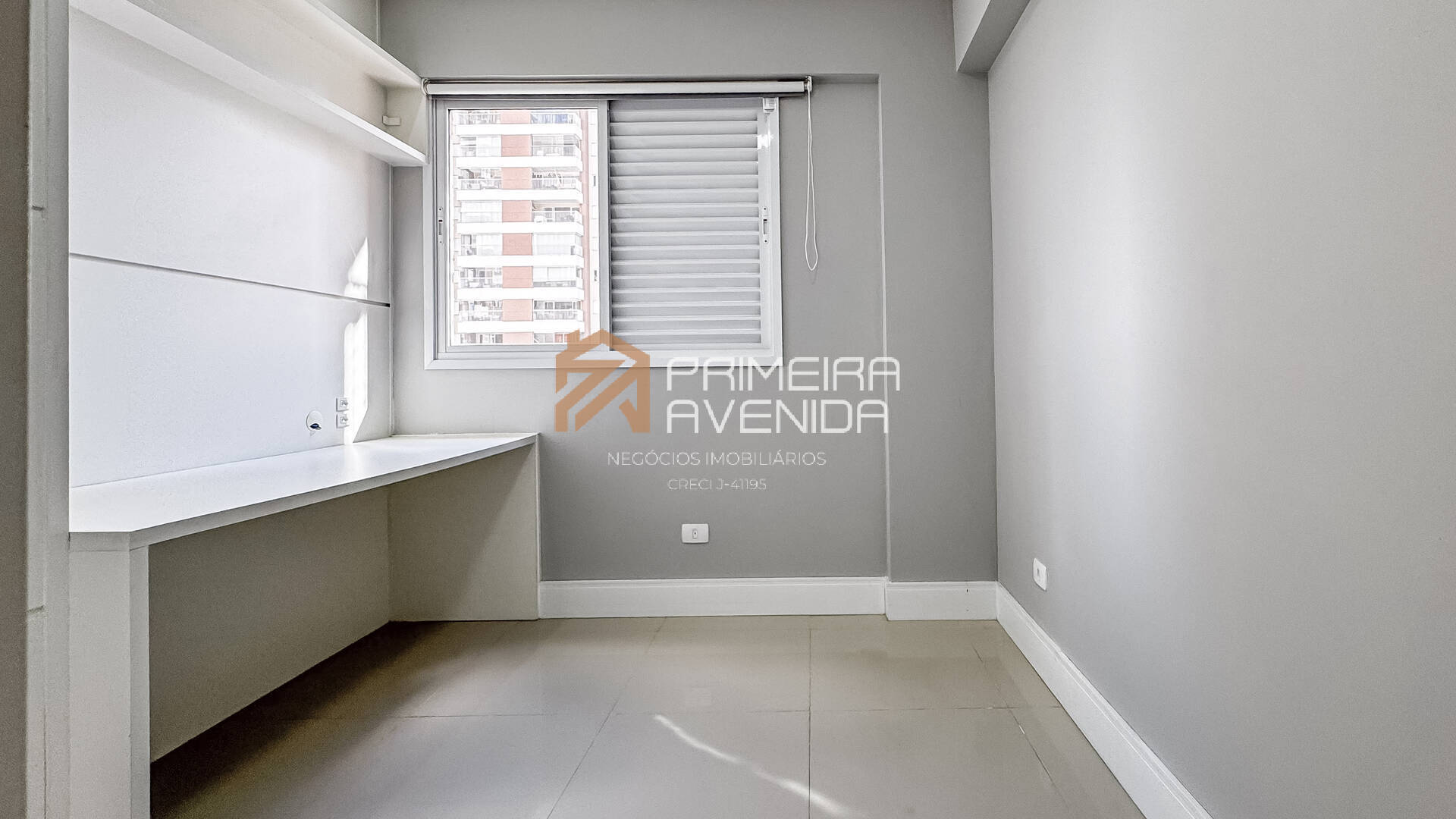 Apartamento à venda com 2 quartos, 75m² - Foto 26