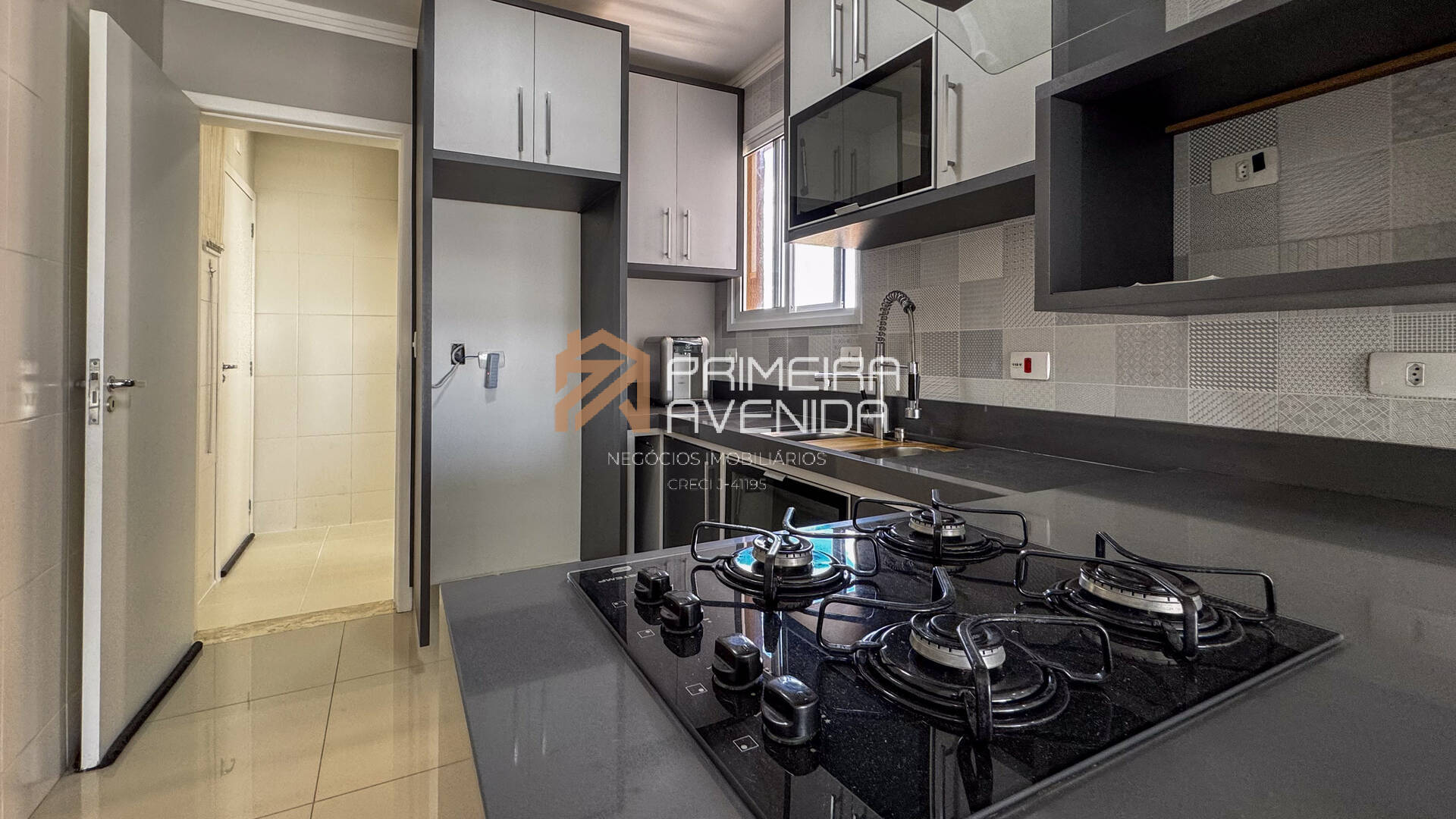 Apartamento à venda com 2 quartos, 75m² - Foto 13