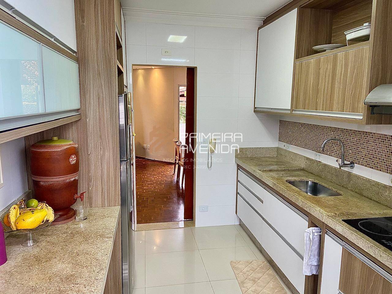 Apartamento à venda com 3 quartos, 97m² - Foto 9