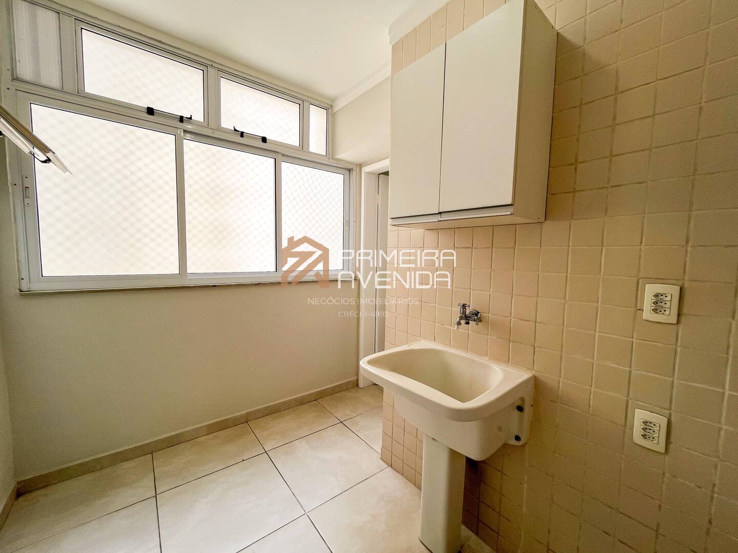 Apartamento à venda com 3 quartos, 108m² - Foto 8