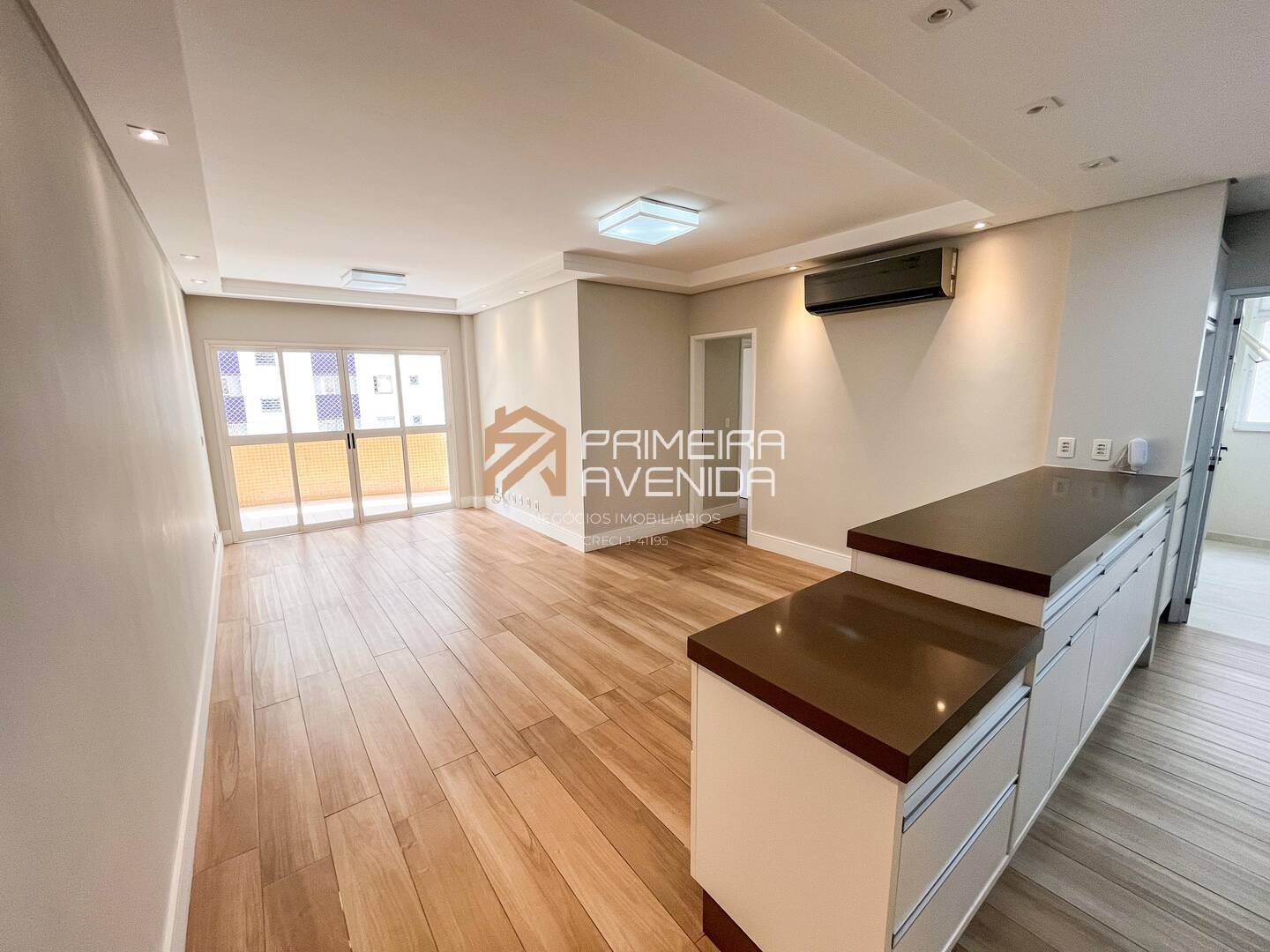 Apartamento à venda com 3 quartos, 108m² - Foto 1