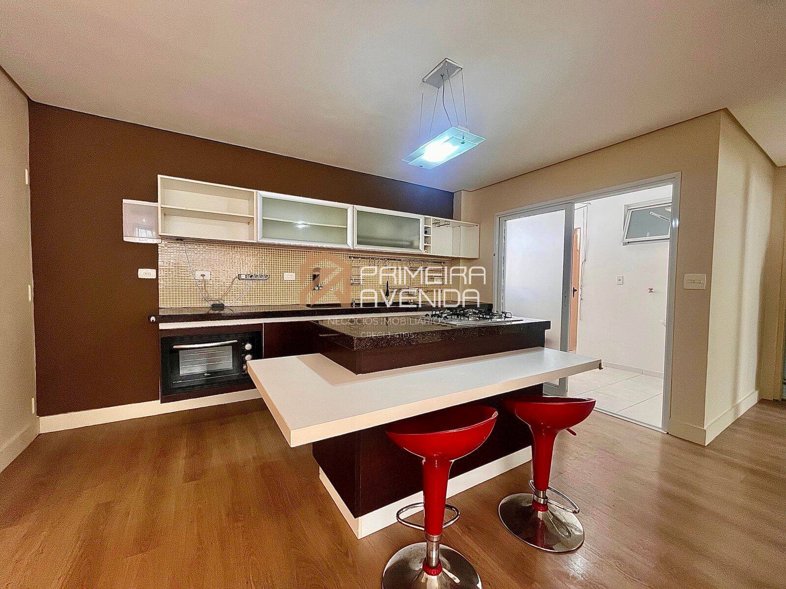 Apartamento à venda com 2 quartos, 85m² - Foto 1