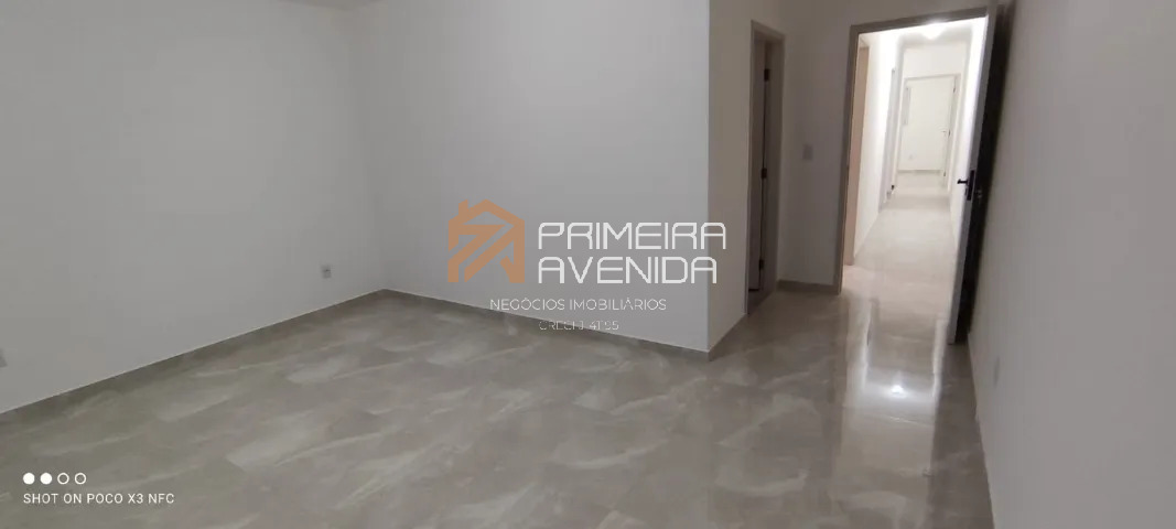 Casa à venda com 3 quartos, 150m² - Foto 2