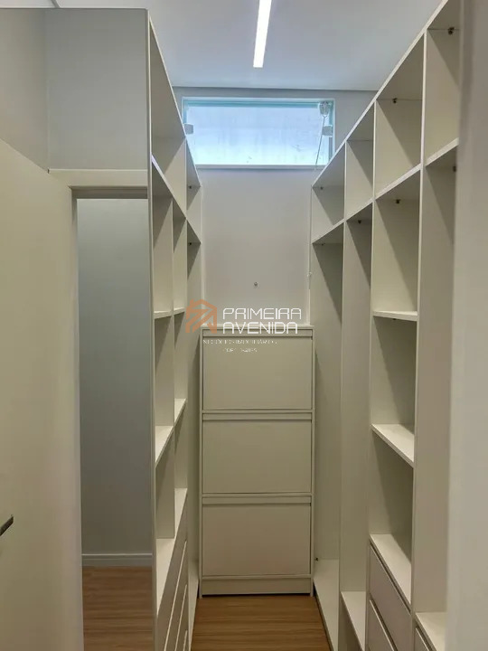 Casa de Condomínio à venda com 3 quartos, 260m² - Foto 11