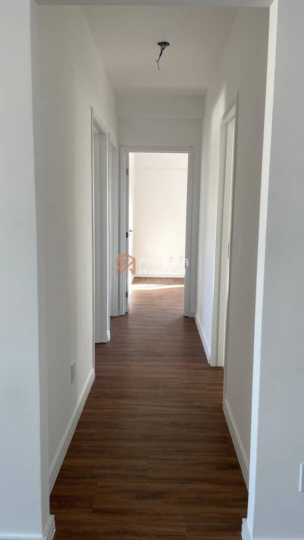 Apartamento para alugar com 3 quartos, 101m² - Foto 5