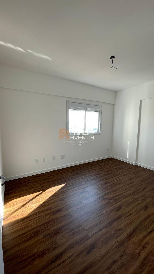 Apartamento para alugar com 3 quartos, 101m² - Foto 8