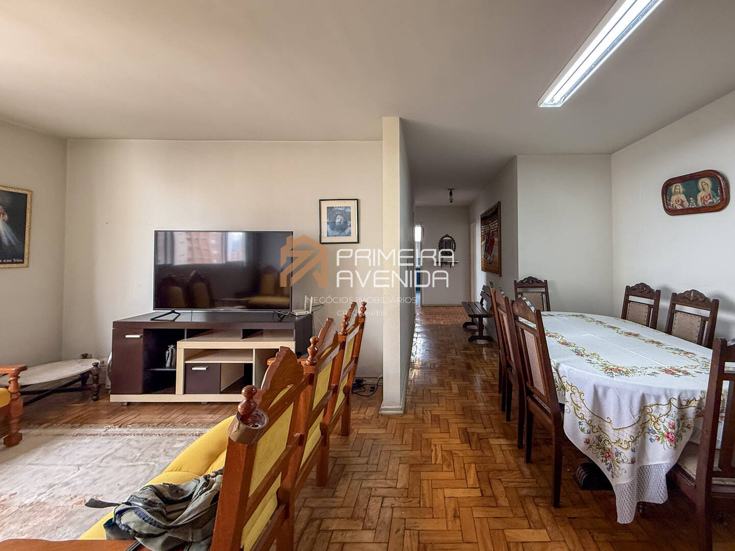 Apartamento à venda com 3 quartos, 125m² - Foto 1