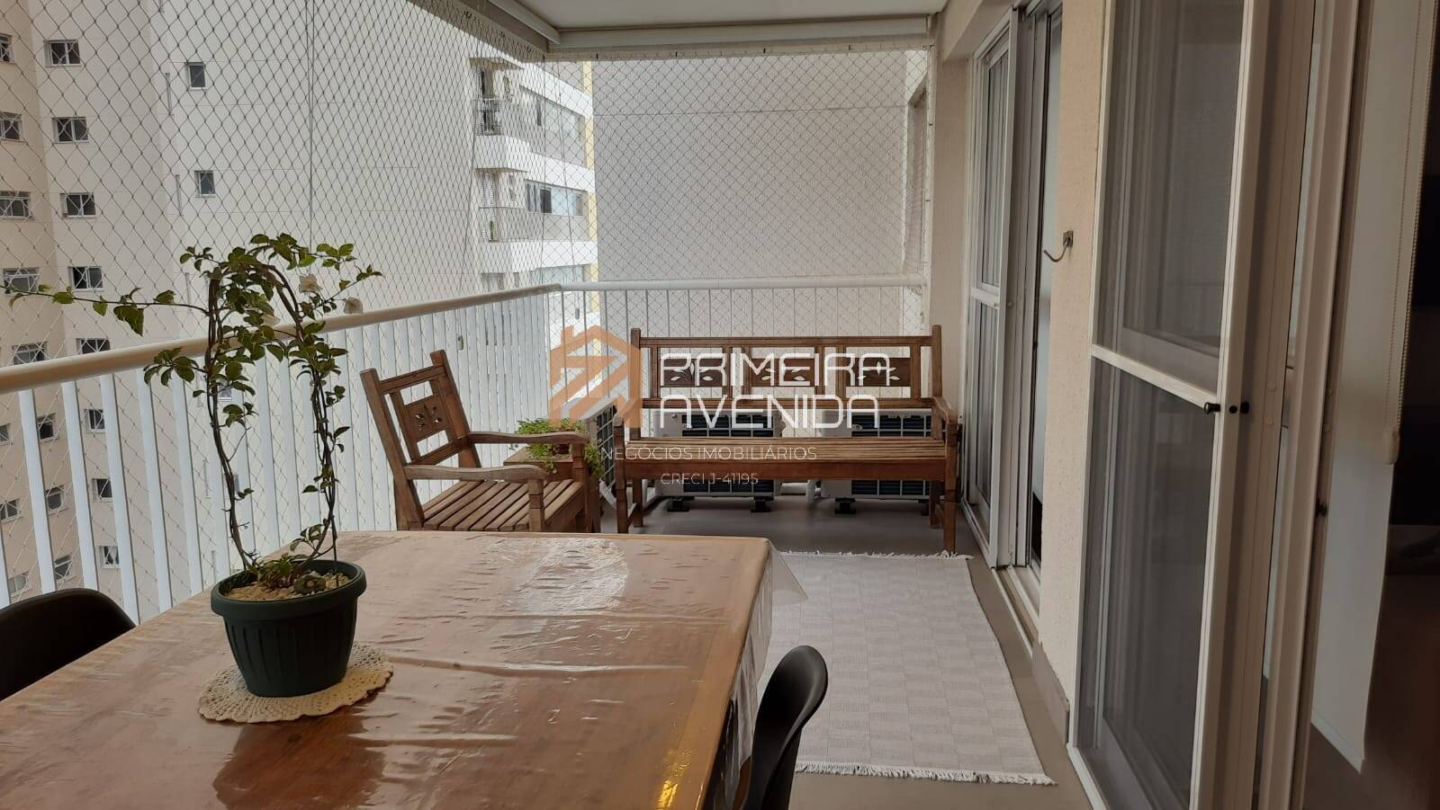 Apartamento à venda com 3 quartos, 142m² - Foto 9