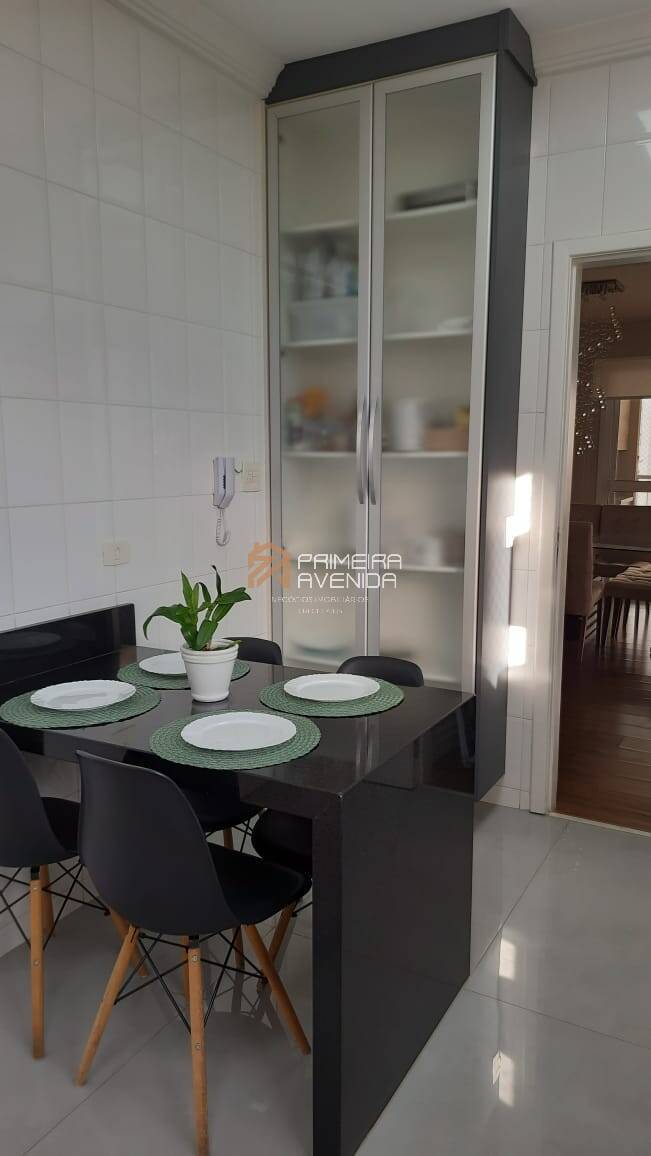 Apartamento à venda com 3 quartos, 142m² - Foto 12